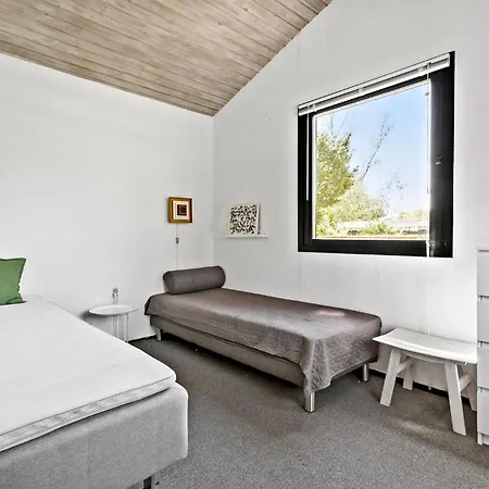 2 Bedroom In Hyllinge * Kirke-Hyllinge