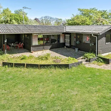 Holiday home In Hyllinge With Kitchen